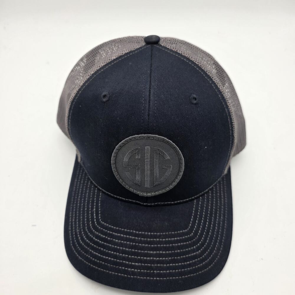 SIG Sauer Richardson 112 Trucker Hat Black Gray Mesh Snapback Logo Patch
